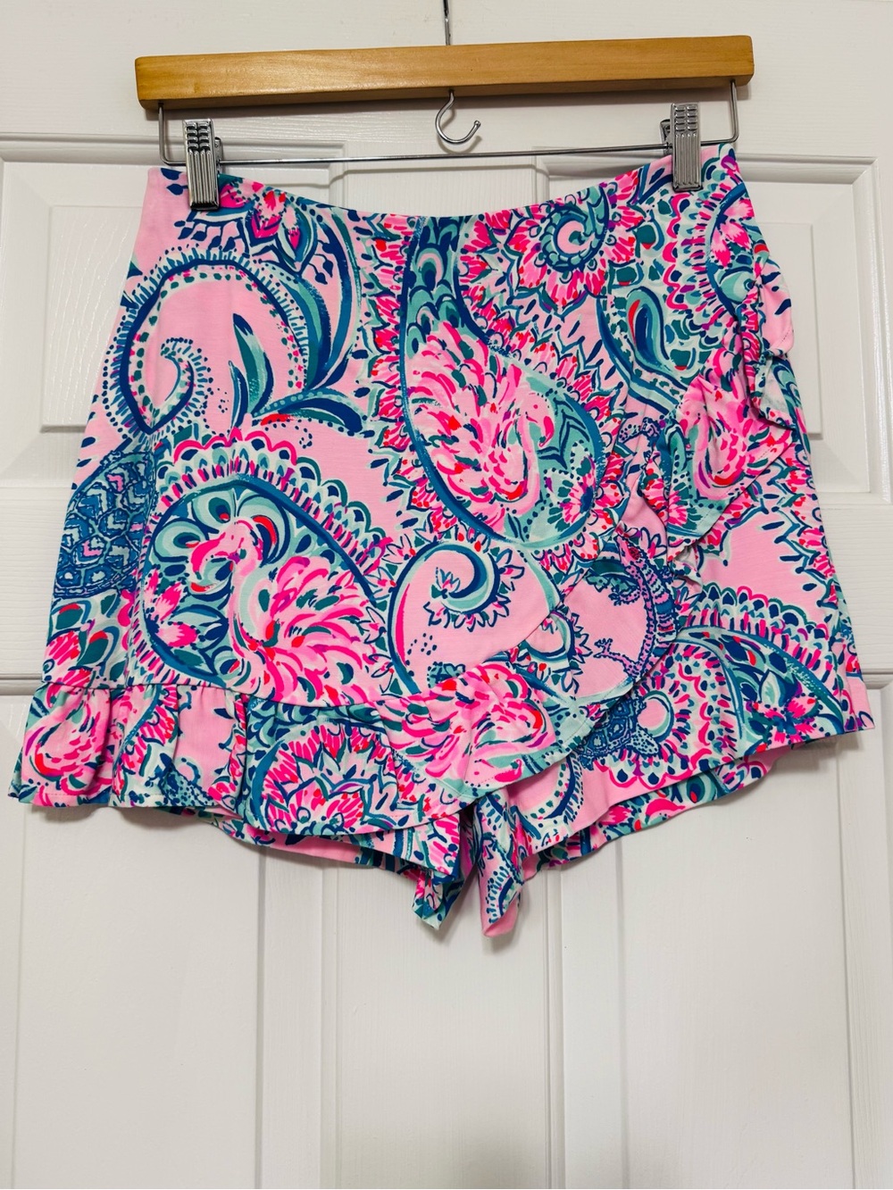Lilly Pulitzer Pink Paisley Ruffle Skort Shorts size 4